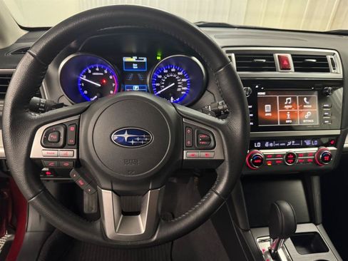 Used 2017 Subaru Outback 2.5i Premium AWD/4WD image 11