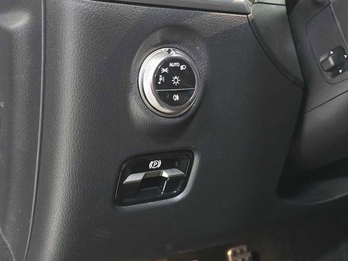 Used 2025 Mercedes-Benz C 43 AMG 4MATIC Sedan image 25