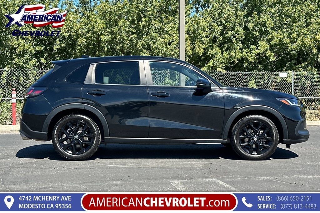 Used 2024 Honda HR-V Sport image 3