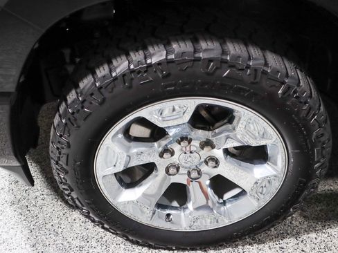 Used 2019 RAM 1500 Big Horn AWD/4WD image 11