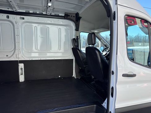 Used 2024 Ford Transit 150 Medium Roof image 32