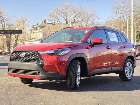 Used 2022 Toyota Corolla Cross LE image 16