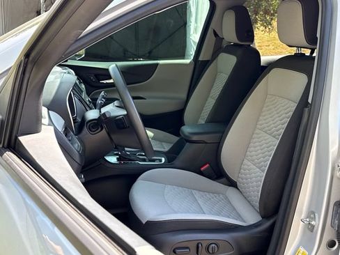 Used 2020 Chevrolet Equinox LS w/ LS Convenience Package FWD image 16