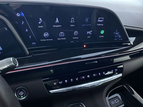 Certified 2024 Cadillac Escalade ESV Sport Platinum image 5