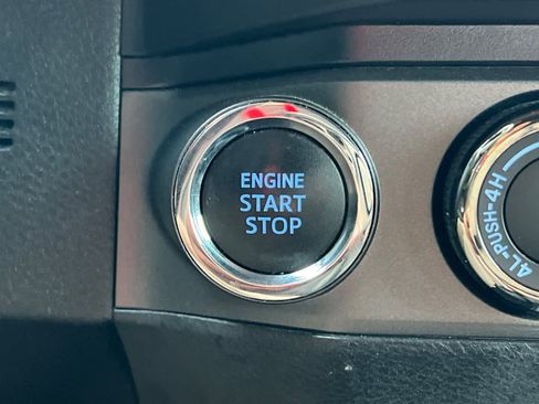 Used 2021 Toyota Tacoma TRD Off-Road image 24