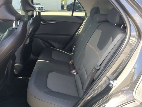 Used 2025 Kia Niro LX image 20