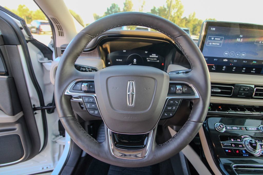 Used 2023 Lincoln Nautilus Reserve w/ Equipment Group 201A AWD/4WD image 20