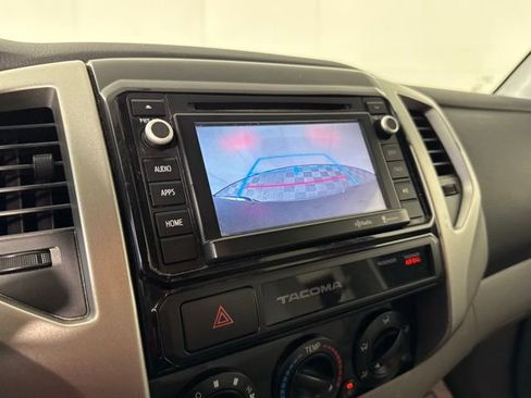 Used 2015 Toyota Tacoma PreRunner image 15