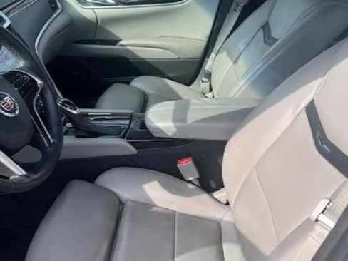 Used 2013 Cadillac XTS Luxury w/ Driver Awareness Package image 9