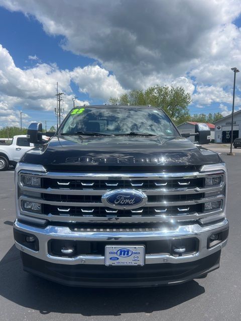Used 2023 Ford F250 Lariat w/ Lariat Ultimate Package AWD/4WD image 2