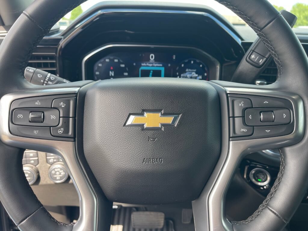 Used 2024 Chevrolet Silverado 3500 LTZ w/ LTZ Convenience Package AWD/4WD image 15