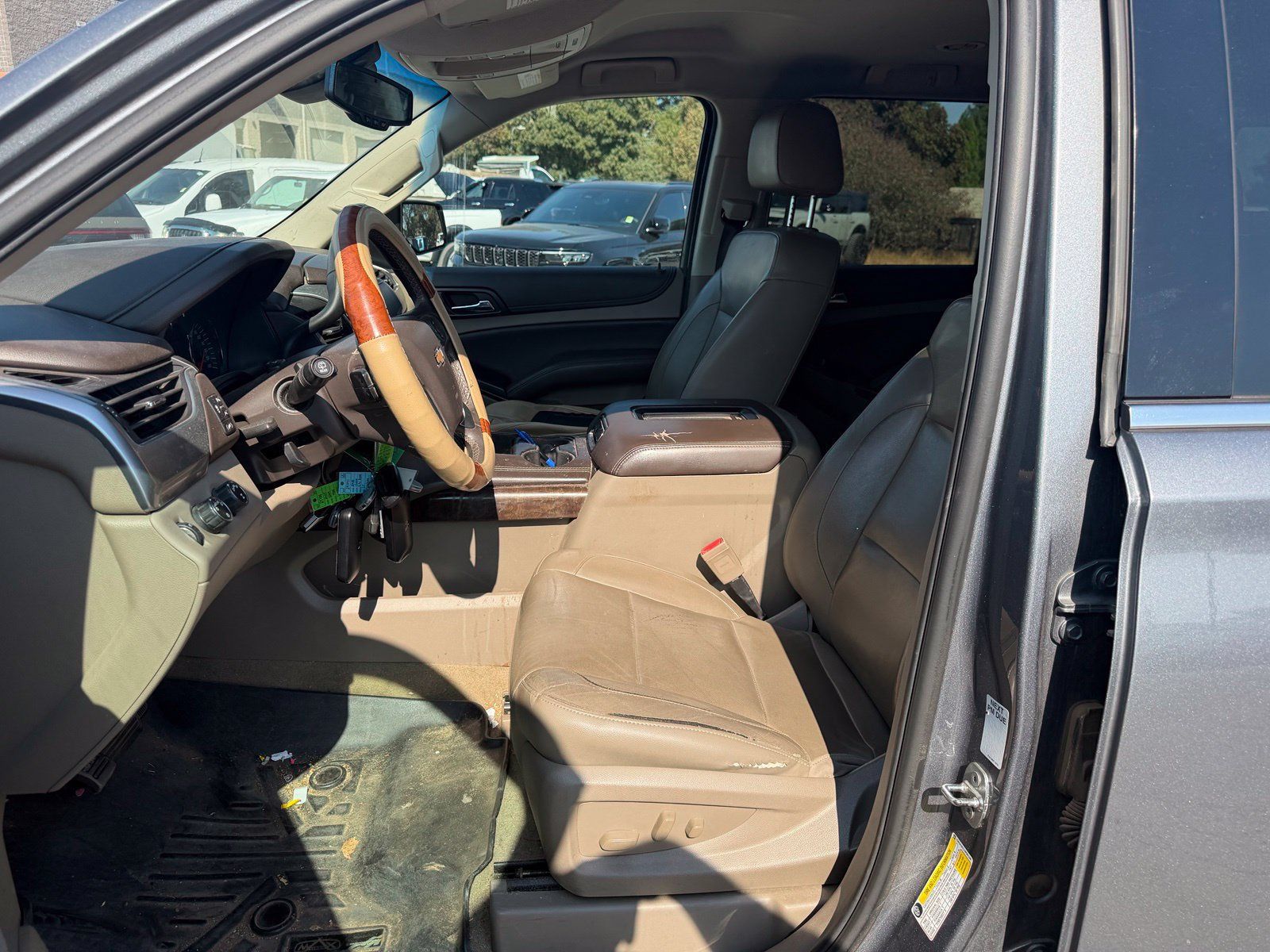 Used 2018 Chevrolet Suburban LT AWD/4WD image 10