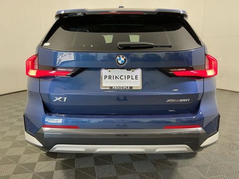 Certified 2025 BMW X1 xDrive28i w/ Convenience Package AWD/4WD image 9