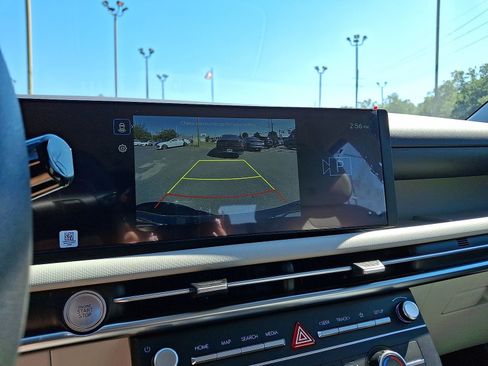 Certified 2025 Hyundai Tucson SE image 21