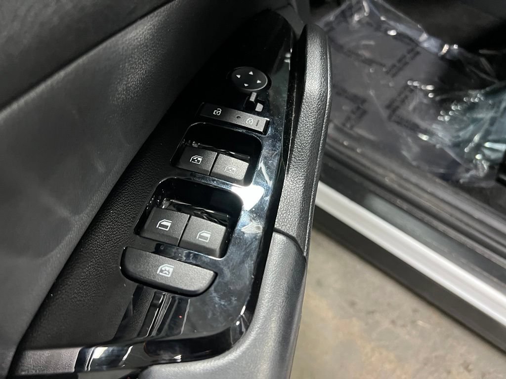 Used 2024 Kia Sportage EX FWD image 20