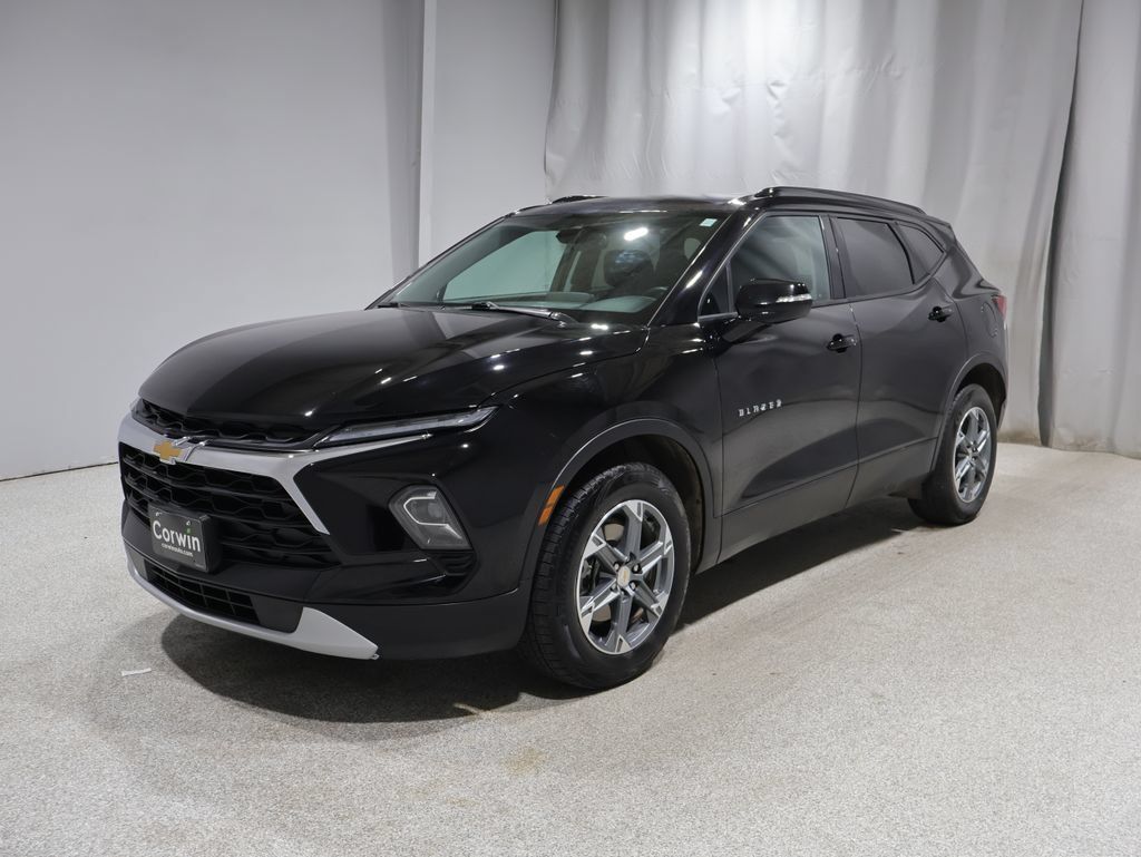 Used 2024 Chevrolet Blazer LT AWD/4WD image 5