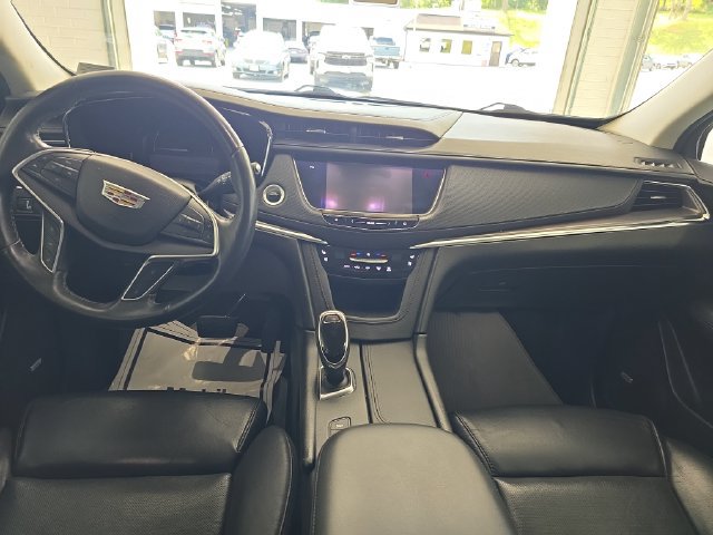 Used 2017 Cadillac XT5 Premium Luxury AWD/4WD image 11
