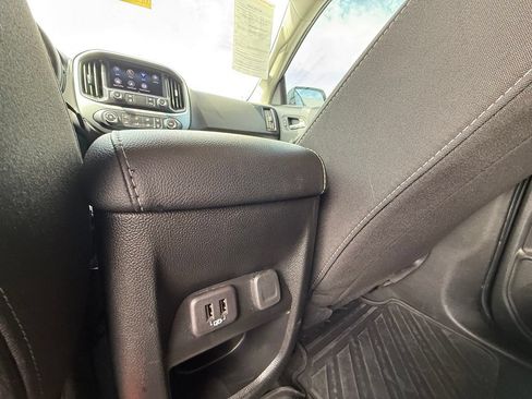 Used 2022 Chevrolet Colorado LT w/ LT Convenience Package RWD image 18