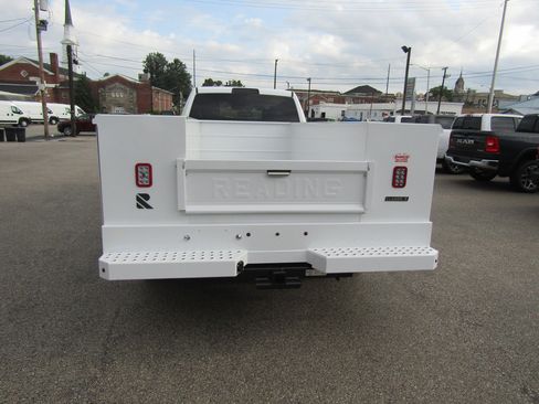 Used 2025 RAM 3500 Tradesman w/ Chrome Appearance Group image 4