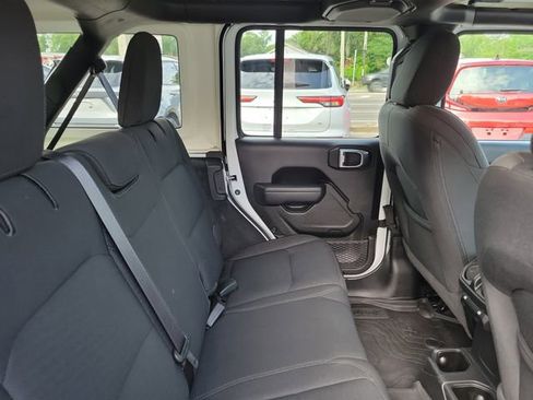 Used 2022 Jeep Wrangler Unlimited Sport AWD/4WD image 31