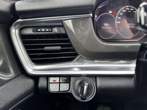 Used 2020 Porsche Panamera 4 image 36