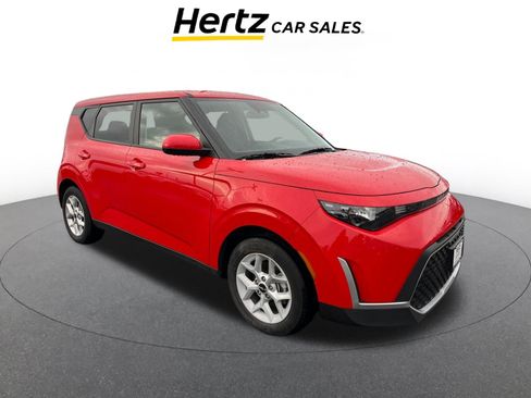 Used 2025 Kia Soul LX w/ LX Technology Package image 1