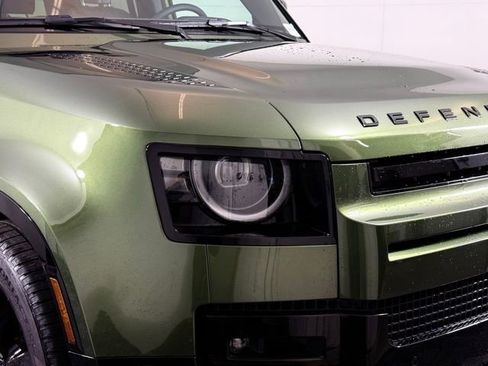 New 2026 Land Rover Defender 130 X-Dynamic SE image 14