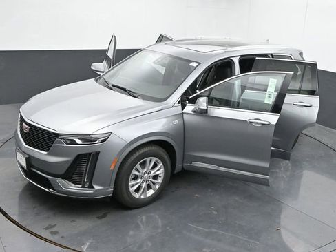 New 2025 Cadillac XT6 Luxury image 56