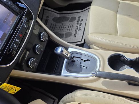 Used 2012 Chrysler 200 Limited FWD image 12