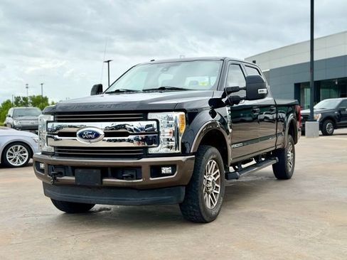 Used 2017 Ford F250 King Ranch w/ FX4 Off-Road Package AWD/4WD image 3