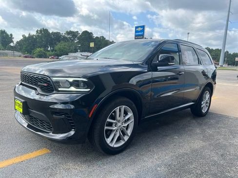 Used 2025 Dodge Durango GT AWD/4WD image 3