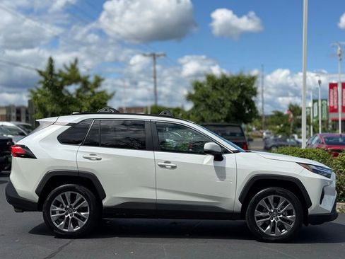 Certified 2022 Toyota RAV4 XLE Premium AWD/4WD image 6