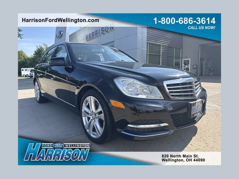 Used 2013 Mercedes-Benz C 300 4MATIC Sedan image 1
