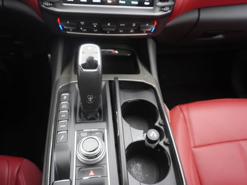 Used 2022 Maserati Levante GT image 24