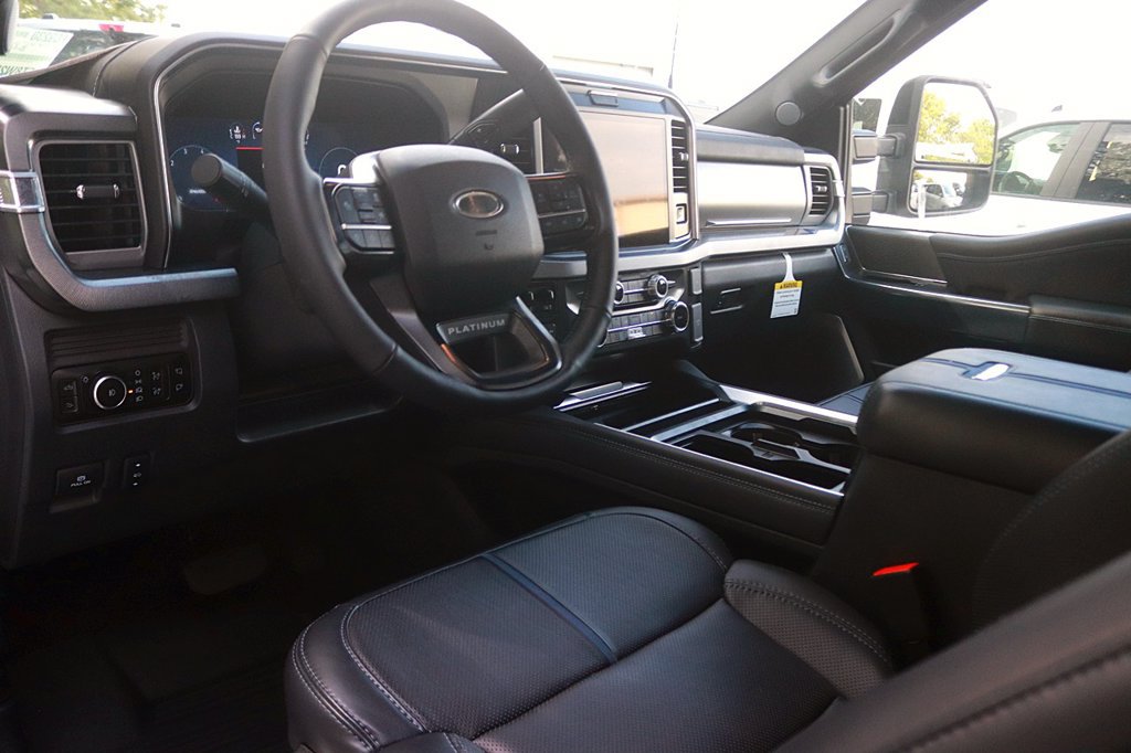 Used 2025 Ford F250 Platinum w/ Tremor Off-Road Package AWD/4WD image 14