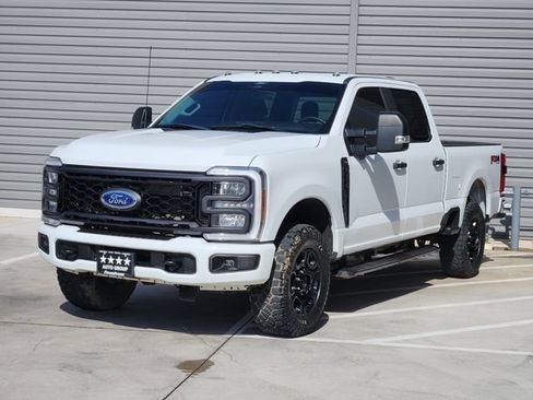 Used 2024 Ford F250 XL w/ STX Appearance Package AWD/4WD image 4