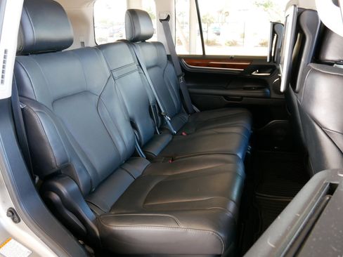 Used 2017 Lexus LX 570 570 image 14