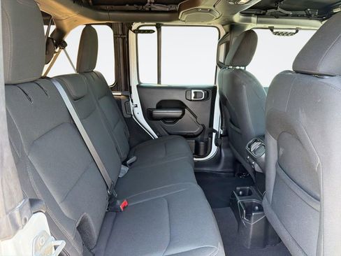 Used 2018 Jeep Wrangler Unlimited Sport S AWD/4WD image 26