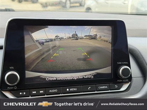 Used 2023 Nissan Rogue S image 28