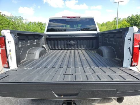 New 2026 Chevrolet Silverado 2500 ZR2 AWD/4WD image 9