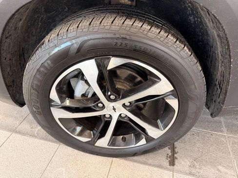 Used 2024 Chevrolet Trax RS w/ Driver Confidence Package image 40