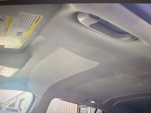 Used 2024 GMC Terrain SLE image 24