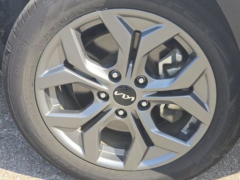 Used 2024 Kia Seltos S AWD/4WD image 10