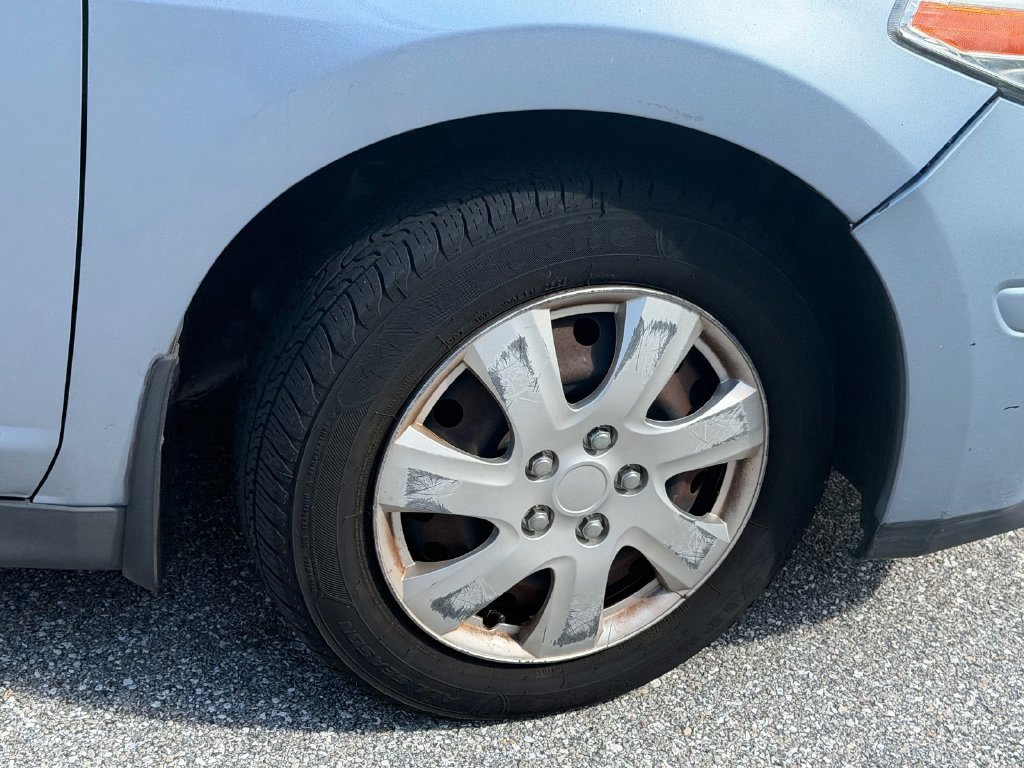 Used 2011 Nissan Versa 1.8 S w/ Plus Pkg FWD image 9