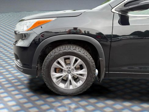 Used 2016 Toyota Highlander Plus AWD/4WD image 13