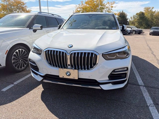 Used 2021 BMW X5 xDrive40i w/ Premium Package AWD/4WD image 3