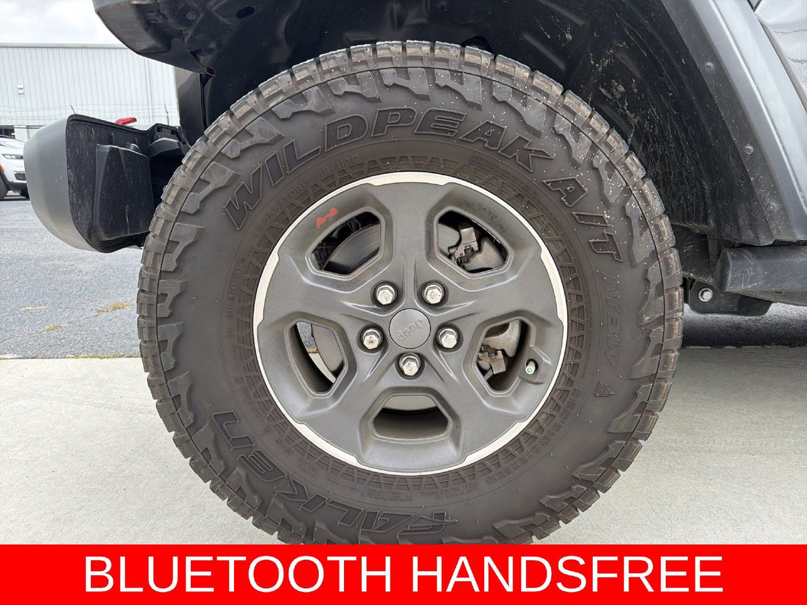 Used 2021 Jeep Gladiator Rubicon AWD/4WD image 4