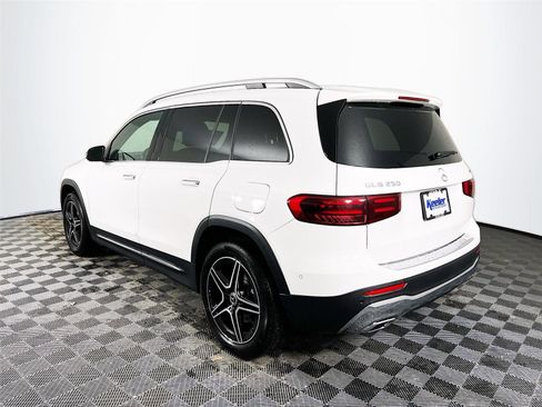 New 2026 Mercedes-Benz GLB 250 4MATIC image 4