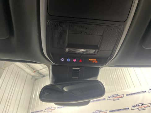 Used 2025 Buick Enclave Preferred image 31