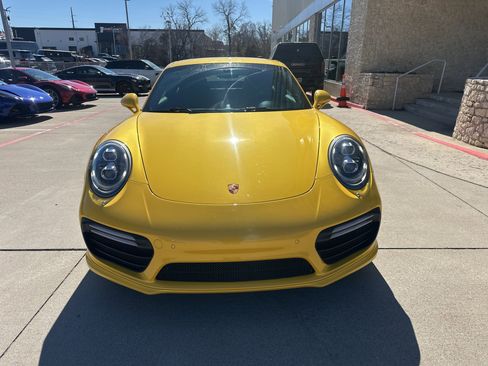 Used 2018 Porsche 911 Turbo S image 2